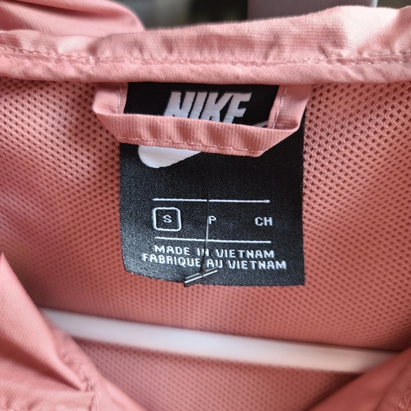 Nike jacket - Picture 3 of 5
